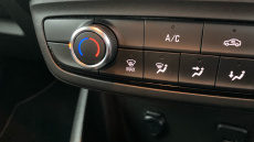 Vauxhall Crossland 1.2 Design 5dr Petrol Hatchback